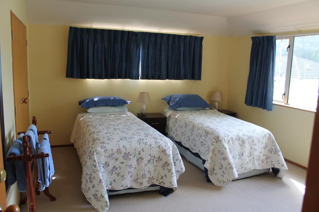 Aroha Riccarton Bed And Breakfast Christchurch Ruang foto